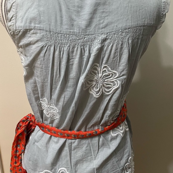 Anthropologie Wrap Floral Design with silk tie by Lithe. - Picture 3 of 4